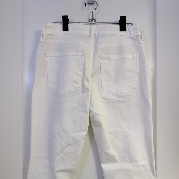 WHBM Mid-rise Bootcut Jean White Size 6 - Picture 7 of 9